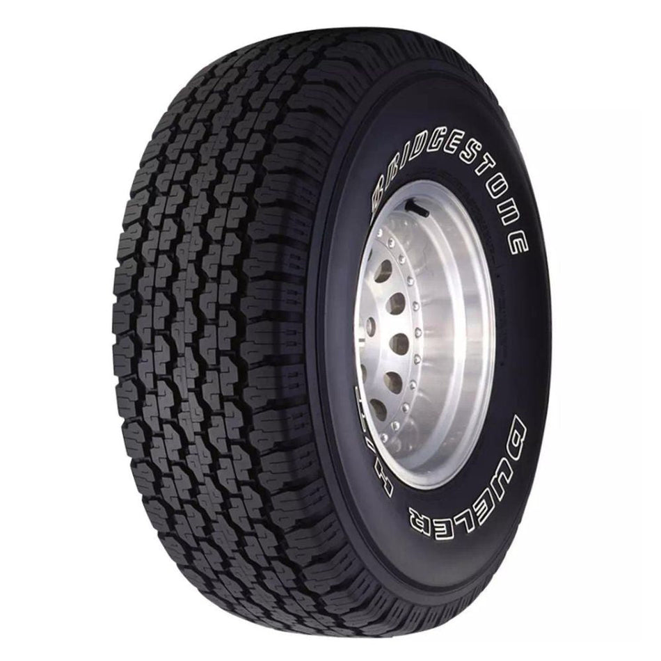 Bridgestone - 235/70R16 105S D689 - Tube Type Car Tyre